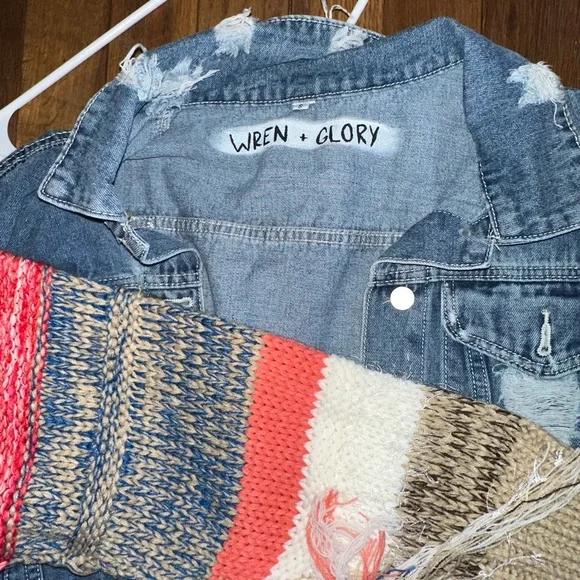 Wren & Glory Denim Jacket with Knit Sleeves & Matching Free People Top - Picture 6 of 8